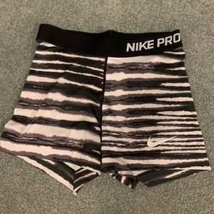 Nike Pro